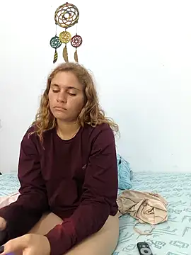 Scarlett-Leh online show from 12/19/25, 03:43