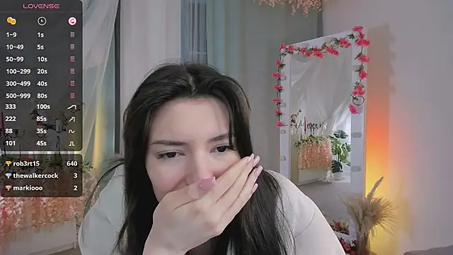 Julietta Romanis online show from 02/25/25, 12:14