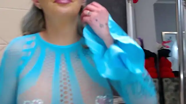 IssaSmith online show from 02/24/26, 04:19