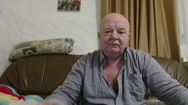 fullballs6 online show from 12/21/25, 03:08