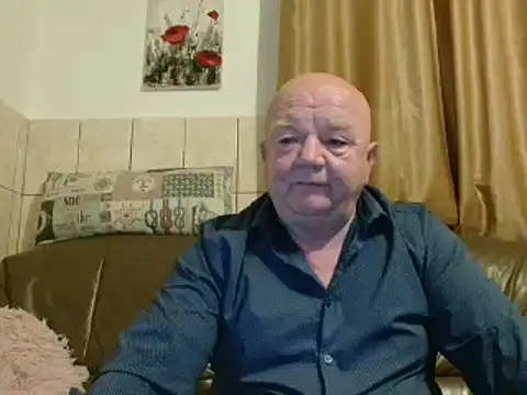 Snapshot of fullballs6 chatting on 03/21/25, 03:12 fullballs6 online show from 03/21/25, 03:12