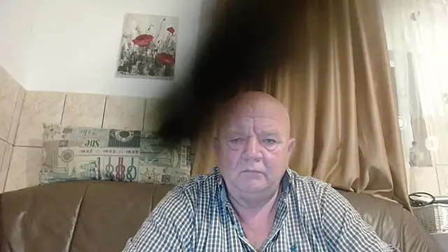 Snapshot of fullballs6 chatting on 10/07/25, 02:23 fullballs6 online show from 10/07/25, 02:23