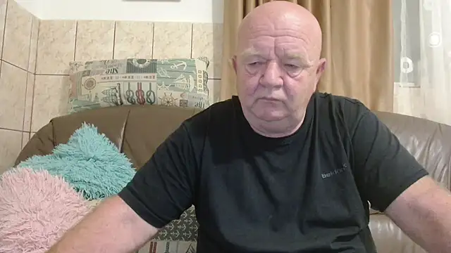 fullballs6 online show from 10/24/25, 02:21