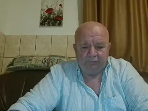 Snapshot of fullballs6 chatting on 02/01/25, 01:12 fullballs6 online show from 02/01/25, 01:12