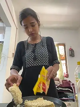 ks536191 online show from 09/21/25, 04:17