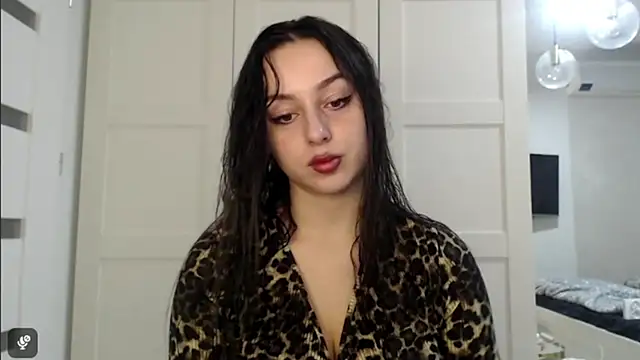 courtneyPerfect online show from 12/04/25, 03:00