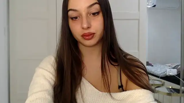 courtneyPerfect online show from 10/28/25, 02:38