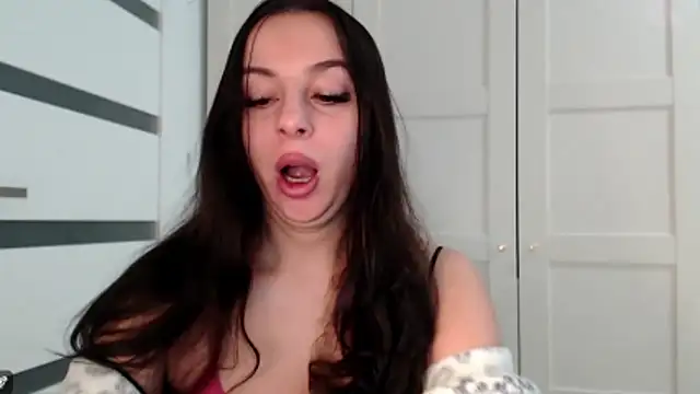 courtneyPerfect online show from 02/25/26, 08:14