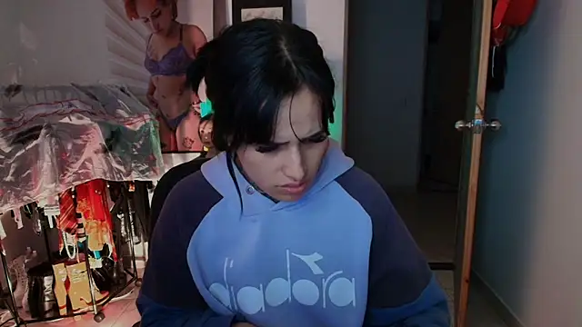 TinnaDawsom online show from 02/12/26, 11:48