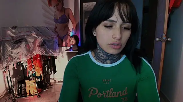 TinnaDawsom online show from 02/13/26, 11:49