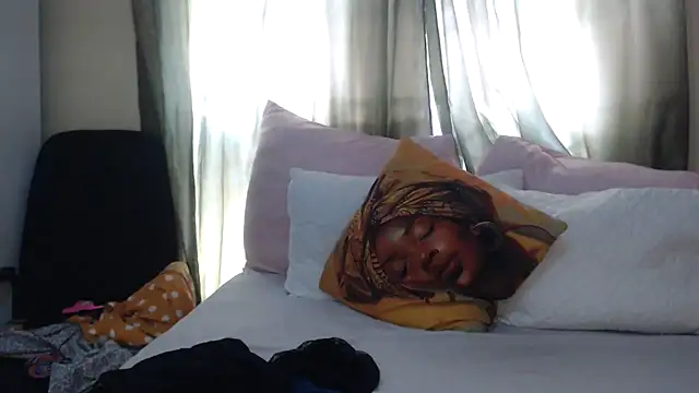 Foxybrownxx1 online show from 02/25/26, 06:57