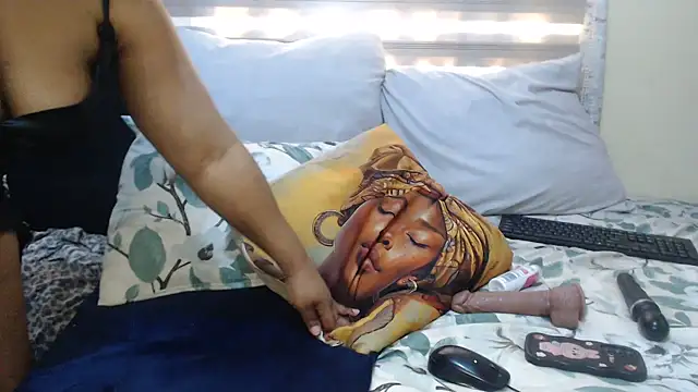 Foxybrownxx1 online show from 06/24/26, 03:10