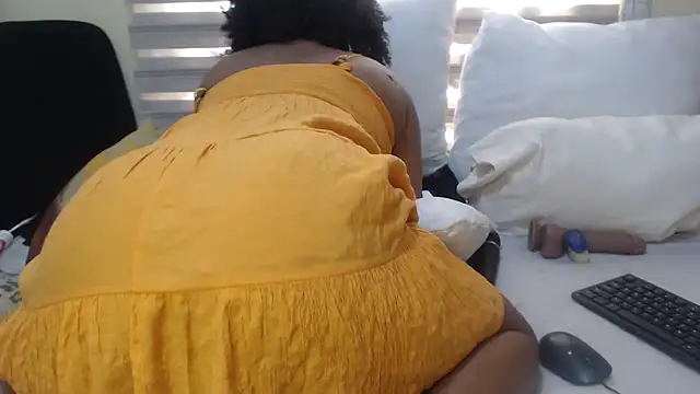 Foxybrownxx1 online show from 06/27/26, 12:22