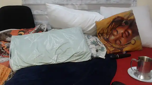 Foxybrownxx1 online show from 06/11/26, 06:27