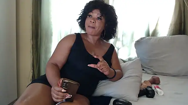 Foxybrownxx1 online show from 01/15/26, 07:01