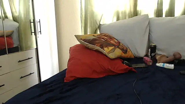 Foxybrownxx1 online show from 11/11/25, 07:58