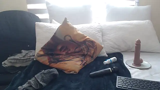 Foxybrownxx1 online show from 06/02/26, 08:14