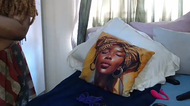 Foxybrownxx1 online show from 11/22/25, 08:46