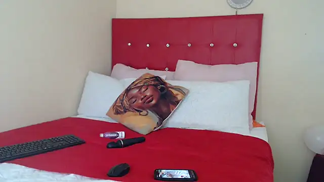 Foxybrownxx1 online show from 02/14/26, 08:03