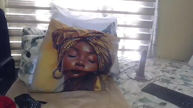 Foxybrownxx1 online show from 07/07/26, 07:34