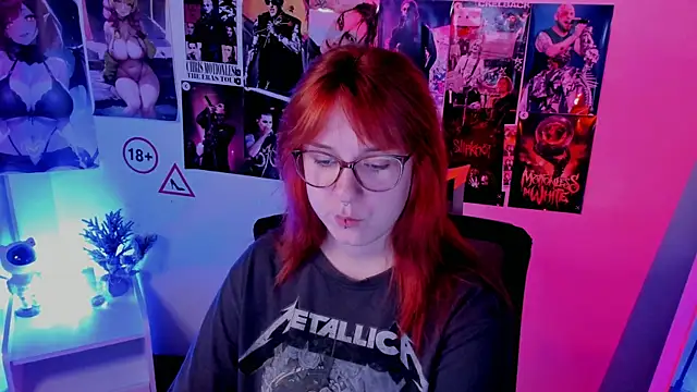 Snapshot of Rudy_02 chatting on 10/13/25, 06:09 Rudy 02 online show from 10/13/25, 06:09