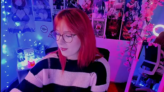 Snapshot of Rudy_02 chatting on 11/12/25, 11:19 Rudy 02 online show from 11/12/25, 11:19