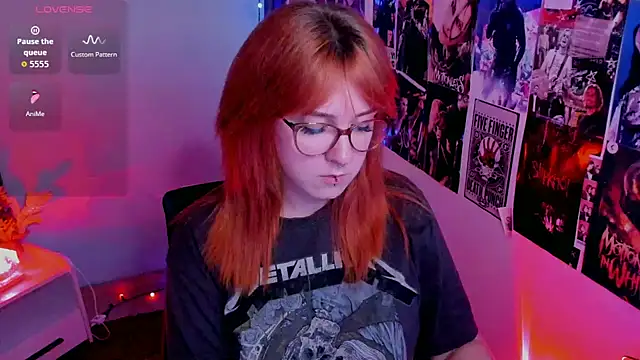 Snapshot of Rudy_02 chatting on 09/17/25, 06:21 Rudy 02 online show from 09/17/25, 06:21