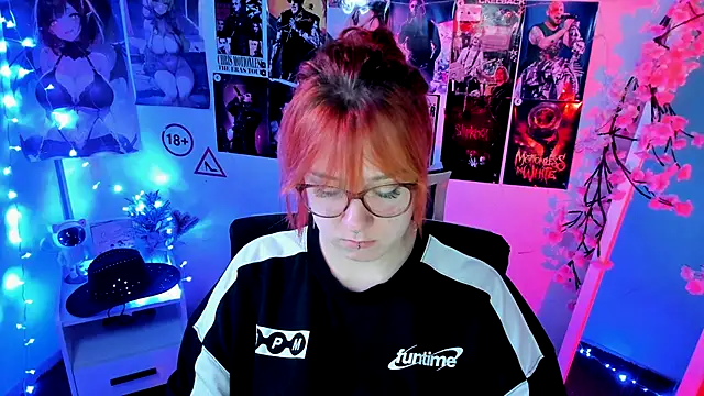 Snapshot of Rudy_02 chatting on 11/24/25, 09:48 Rudy 02 online show from 11/24/25, 09:48