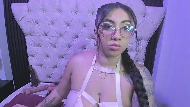 Sexy cristall  online show from 03/12/26, 01:11