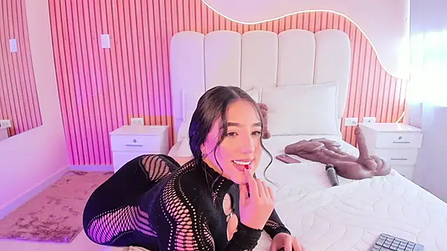 SofiiSweet  online show from 11/19/25, 03:34