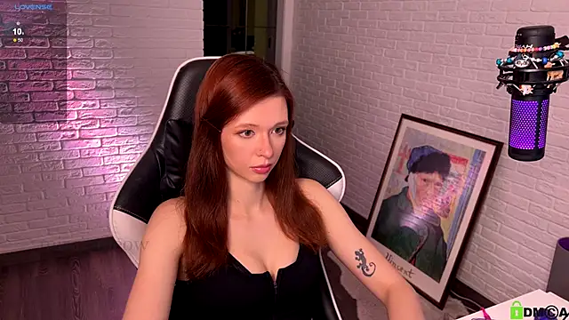 Snapshot of mirai_meeow chatting on 12/02/24, 03:09 mirai meeow online show from 12/02/24, 03:09