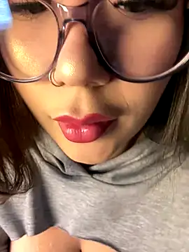 Snapshot of LylaLee111 chatting on 09/19/25, 01:15 LylaLee111 online show from 09/19/25, 01:15