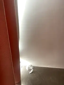 zqq5522 online show from 10/22/25, 04:23