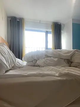 zqq5522 online show from 12/03/25, 07:41