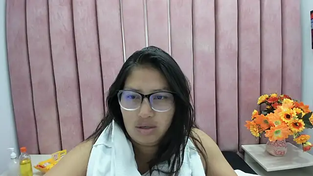 Miaa Smiith  online show from 11/07/25, 03:55