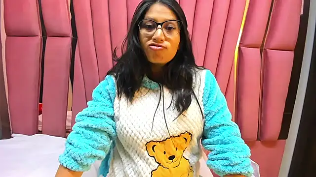 Miaa Smiith  online show from 07/11/26, 03:07
