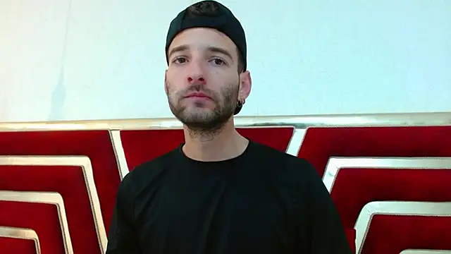 Snapshot of Christopher_saint chatting on 04/14/26, 01:49 Christopher saint online show from 04/14/26, 01:49