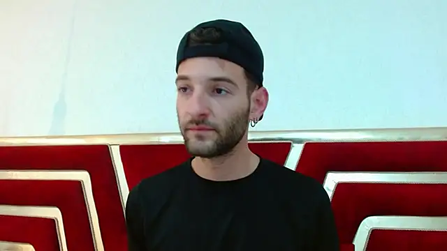 Snapshot of Christopher_saint chatting on 04/08/26, 01:01 Christopher saint online show from 04/08/26, 01:01