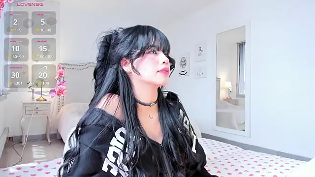 HannaKim online show from 11/14/25, 05:16