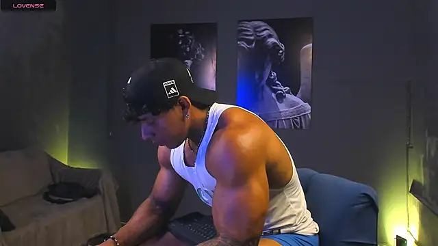 Snapshot of bradley_smith chatting on 01/15/26, 02:48 bradley smith online show from 01/15/26, 02:48