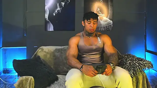 Snapshot of bradley_smith chatting on 02/13/26, 09:26 bradley smith online show from 02/13/26, 09:26