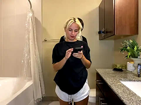 girlfriendmissy online show from 11/04/25, 12:14