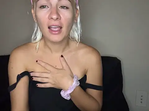 girlfriendmissy online show from 09/28/25, 05:53