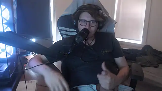 chicostick413 online show from 09/29/25, 04:45