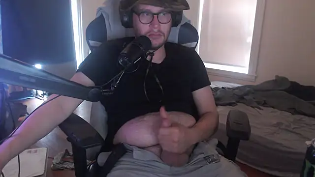 chicostick413 online show from 09/28/25, 04:47