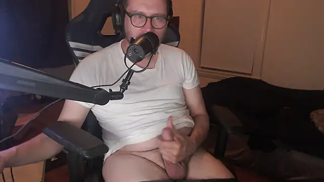 chicostick413 online show from 09/25/25, 03:56