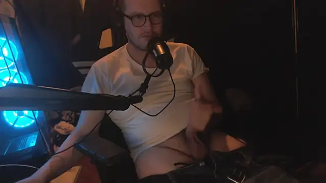 chicostick413 online show from 11/29/25, 04:01