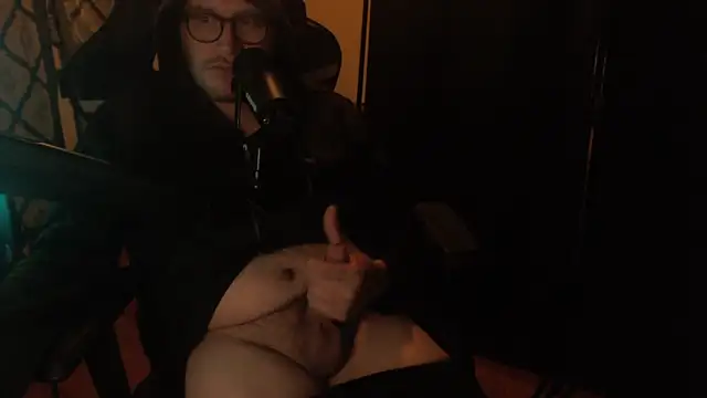 chicostick413 online show from 04/13/26, 03:32