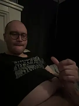 chicostick413 online show from 04/01/26, 04:04