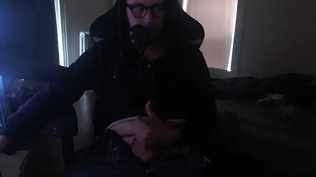 chicostick413 online show from 10/19/25, 05:37